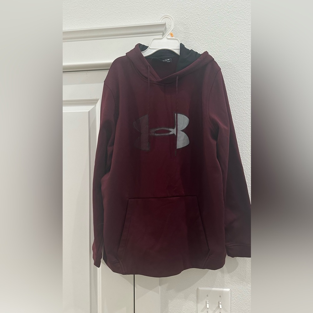 Under Armour Men's Burgundy Hoodie